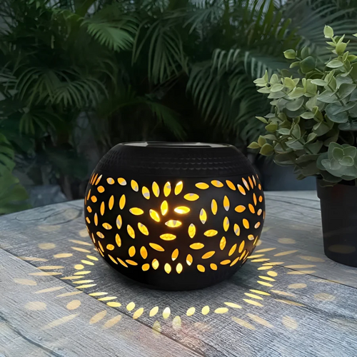 Skanto | Prikkete Solhage Lys - LumoPattern