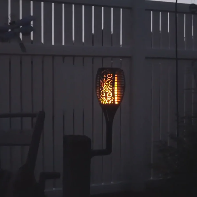 Hagefakkel LED-belysning - SolarFlame | Skanto