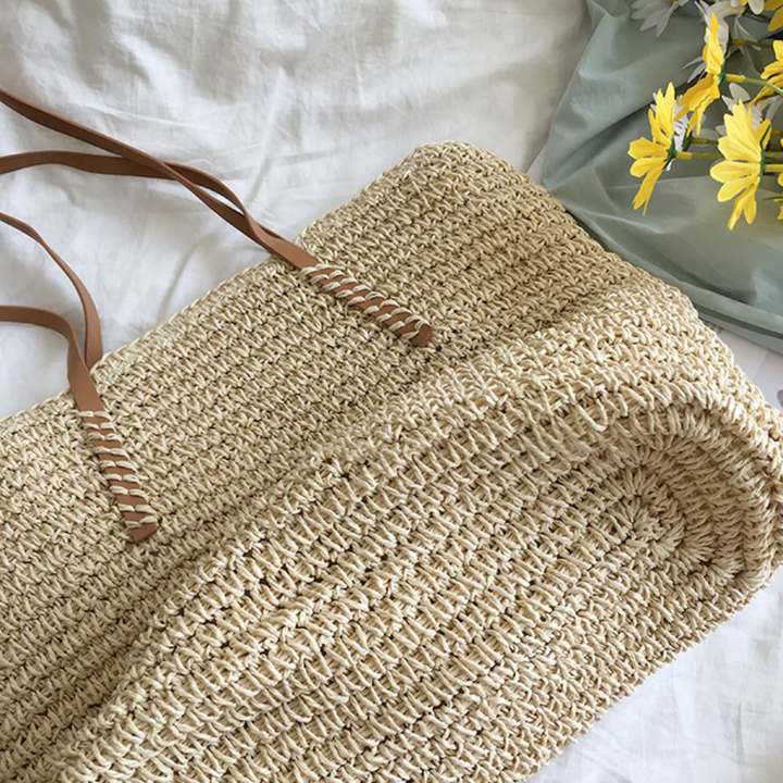 Romslig håndveske med robust skulderrem - TerraWoven | Skanto