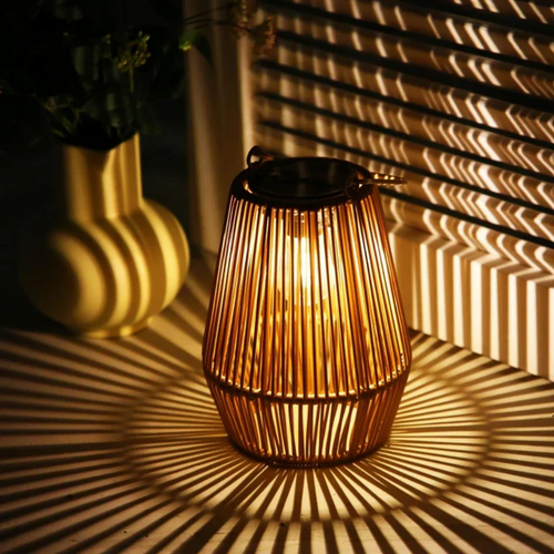 Skanto | Håndvevd Vanntett Solcellehagelanterne – Utendørs LED Rattan Lys for Patio, Stier & Balkong