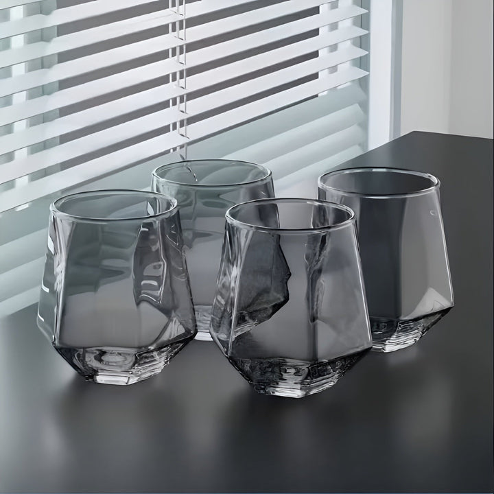 Gjennomsiktig glass, sett med 4 deler – Stilig og dekorativt design | 300 ml glass for vann, juice og te