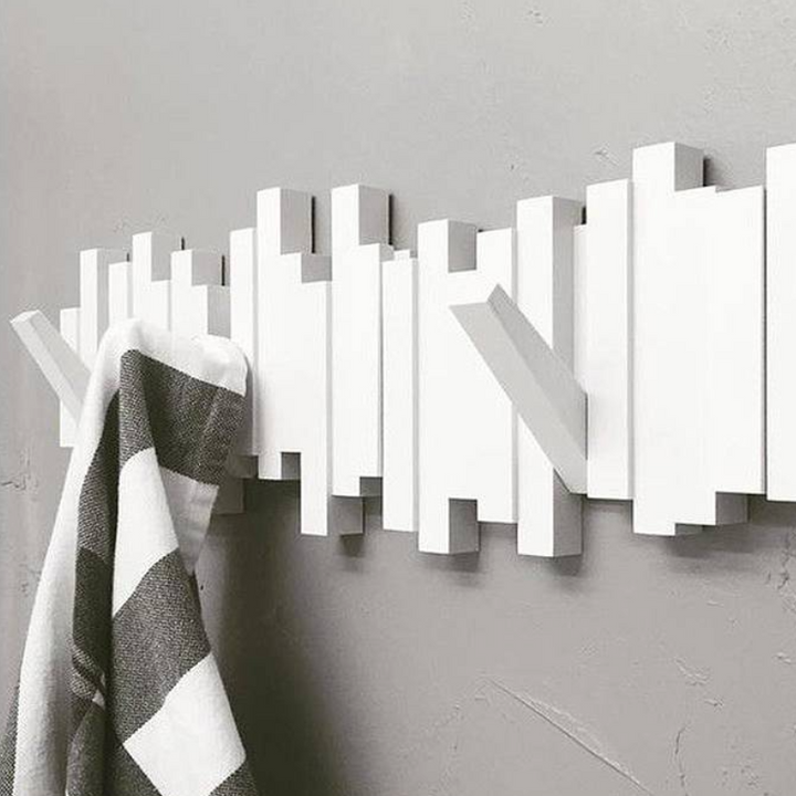 Skanto | Elegant Vegghengt Piano Kleshenger for Stilfull Organisering