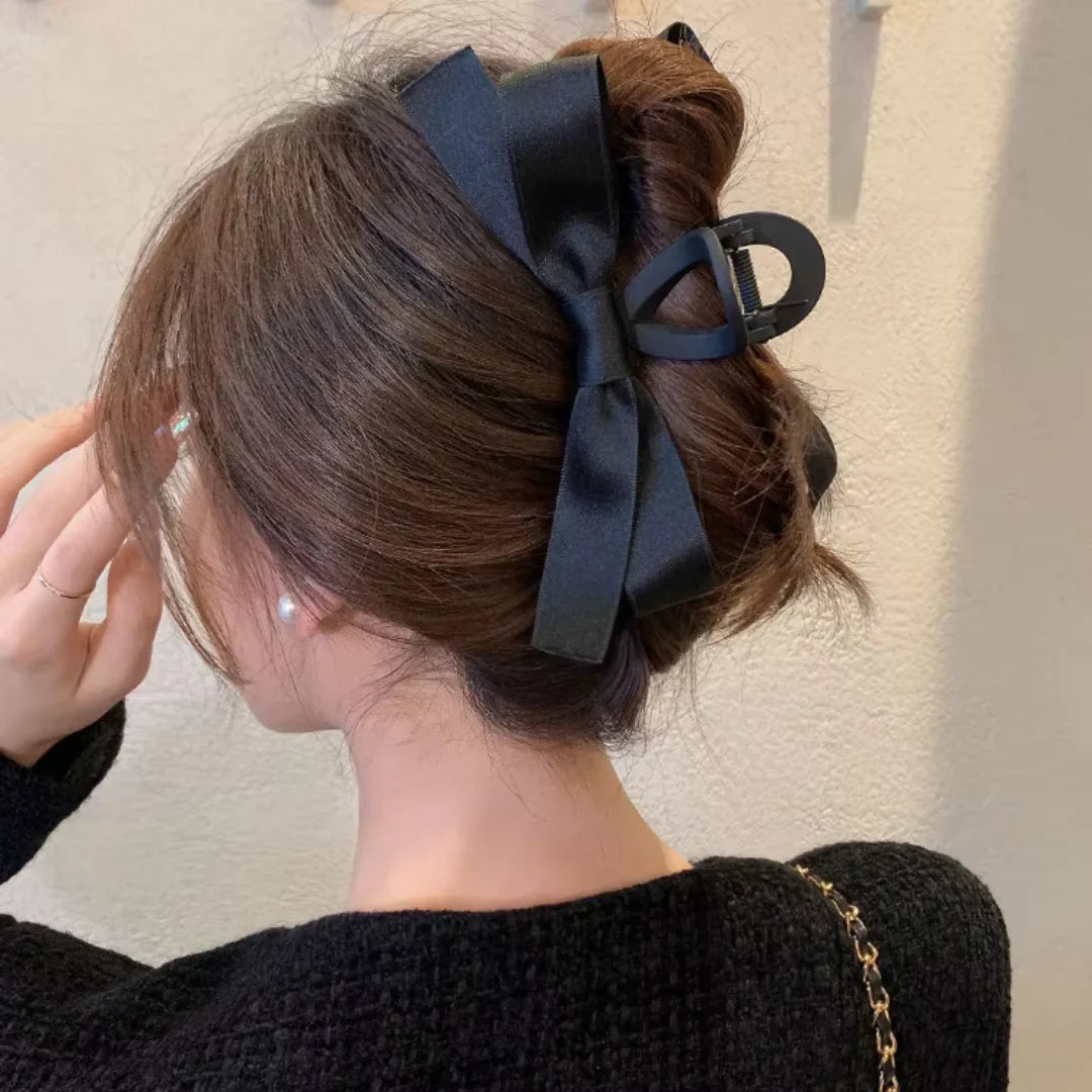 Skanto | Store Hårklipp med Satin Sløyfer