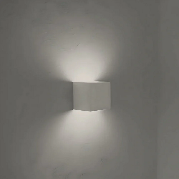 Skanto | Moderne svart aluminium vegglampe