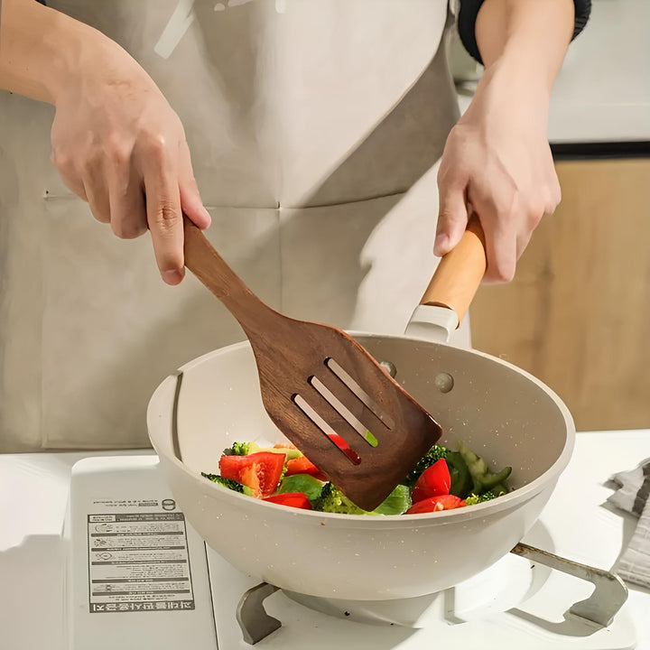 Luksus 5-delt Kjøkkenredskapssett Laget av Naturlig Teaktre – Varmeresistent og Ripefri | Skanto