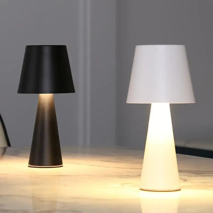 Skanto | Bordlampe - Belysning - svart - Legg til raffinert stil og etterlat et varig inntrykk