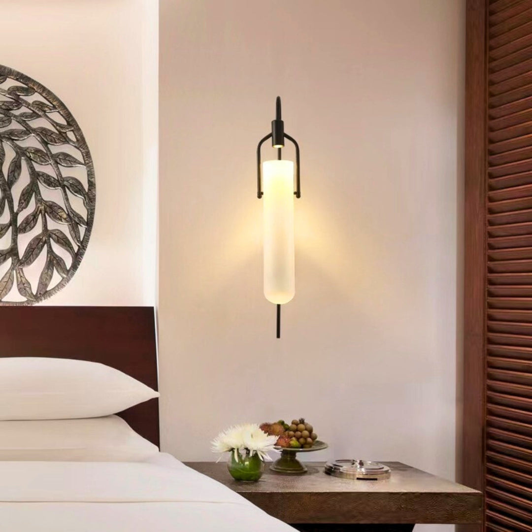 Skanto | Industriell Glassvegglampe