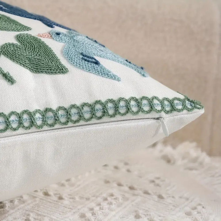 Kissenbezug mit Vintage-Stickerei (botanisk Stickerei)