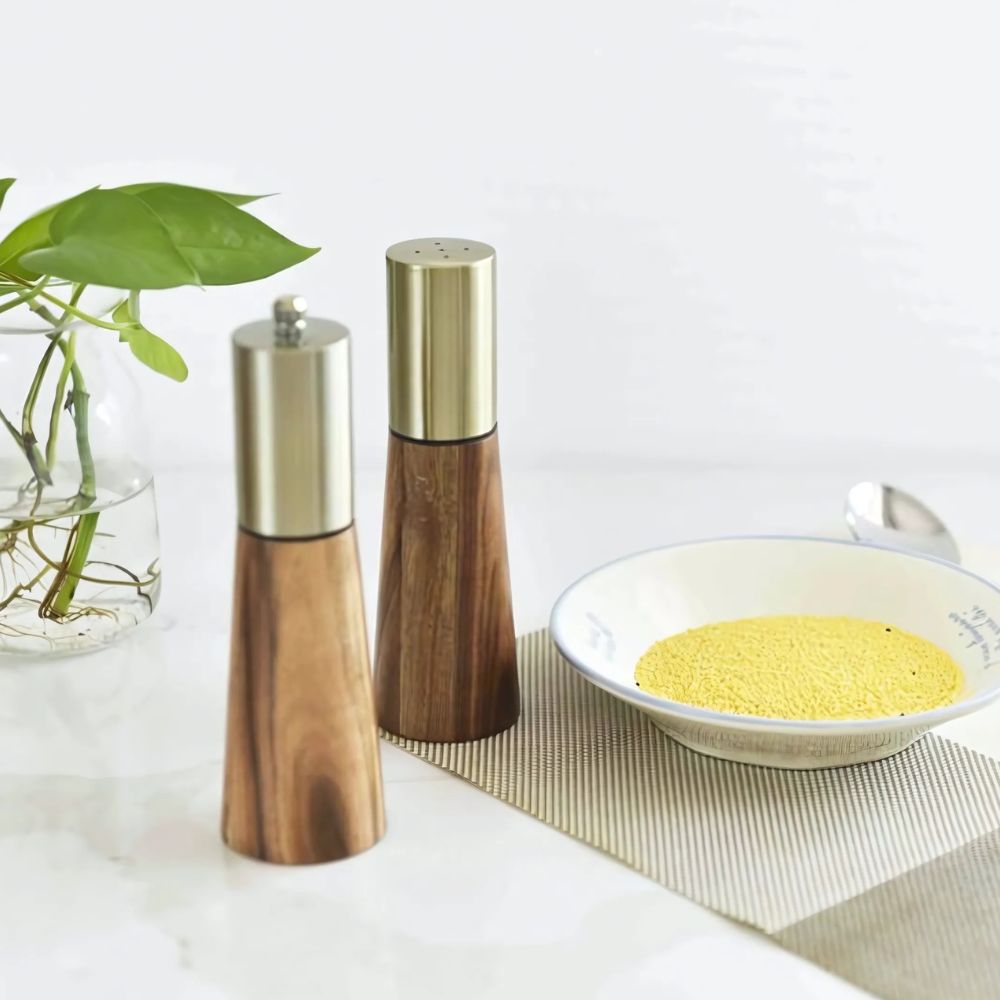 Skanto | Elegant salt- og pepperkvernsett laget av tre