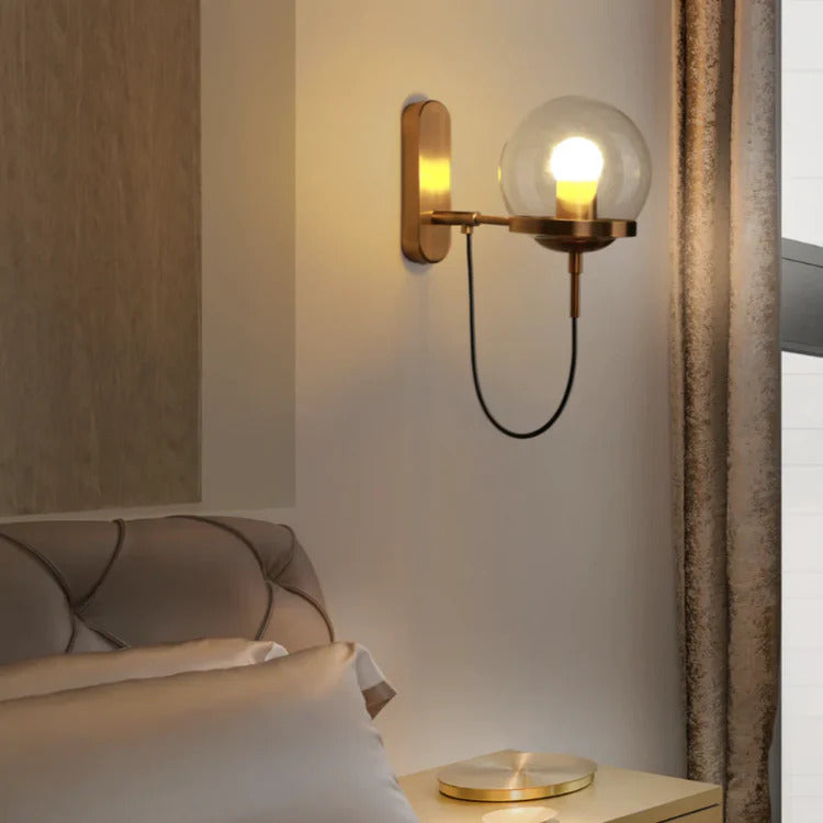 Chic Design Vegglampe med Glasskuppel | Skanto