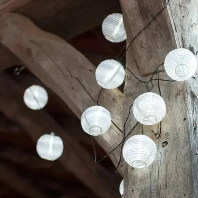 Solar Lantern String Light for Outdoors – Fargerike lanterner for hage- og terrassebelysning | Skanto