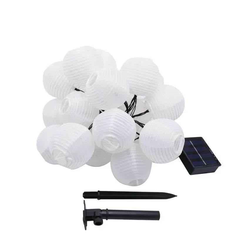 Solar Lantern String Light for Outdoors – Fargerike lanterner for hage- og terrassebelysning | Skanto
