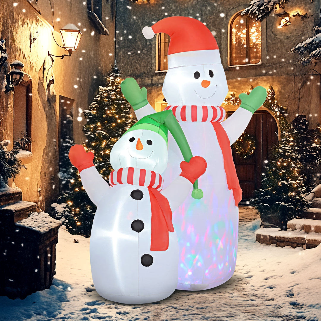 Skanto | SnowGlow Oppblåsbar Snøfamilie – 240 cm Juledekorasjon med LED-belysning og vifte