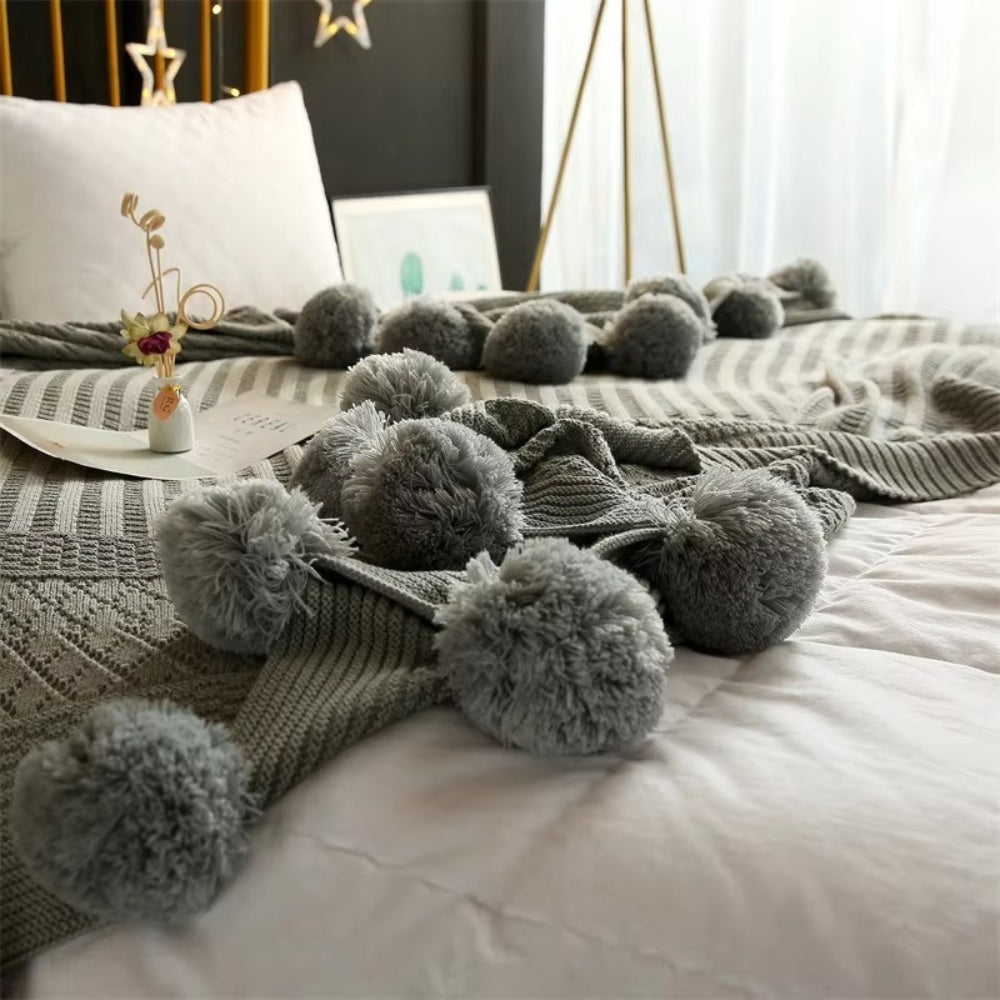 Skanto | Whimsy Fluffy Pom-Pom Macaron Teppe