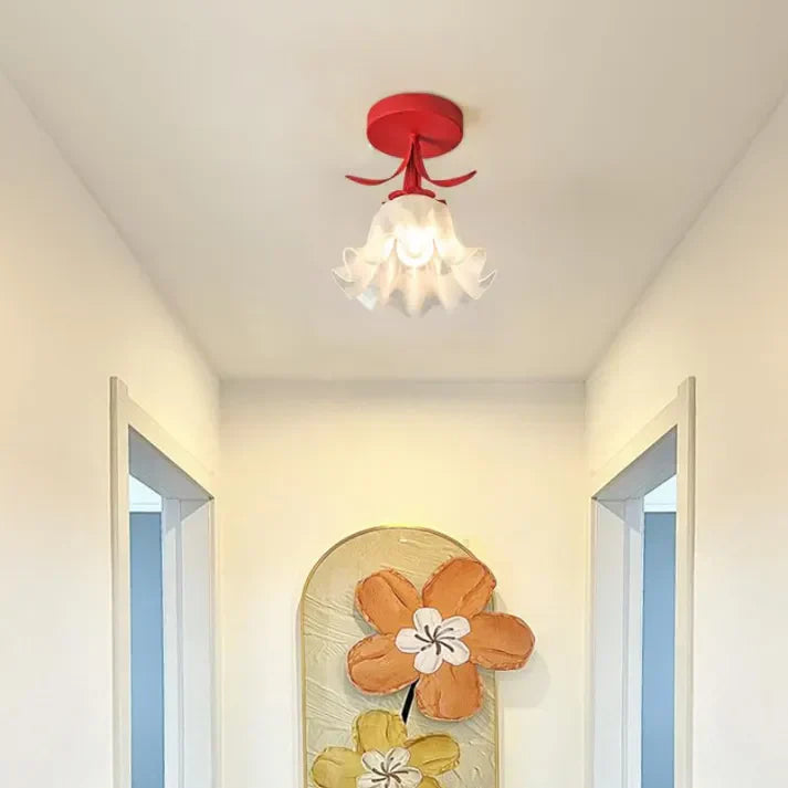 Skanto | Mini Pendellampe med Floral Motif Klassisk Eleganse i Moderne Form