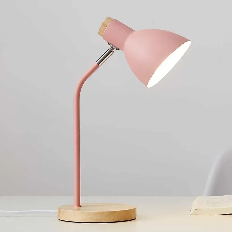 WoodWeave Treleri Kreativ Bordlampe – Unik lampe for stemningsfull belysning | Skanto