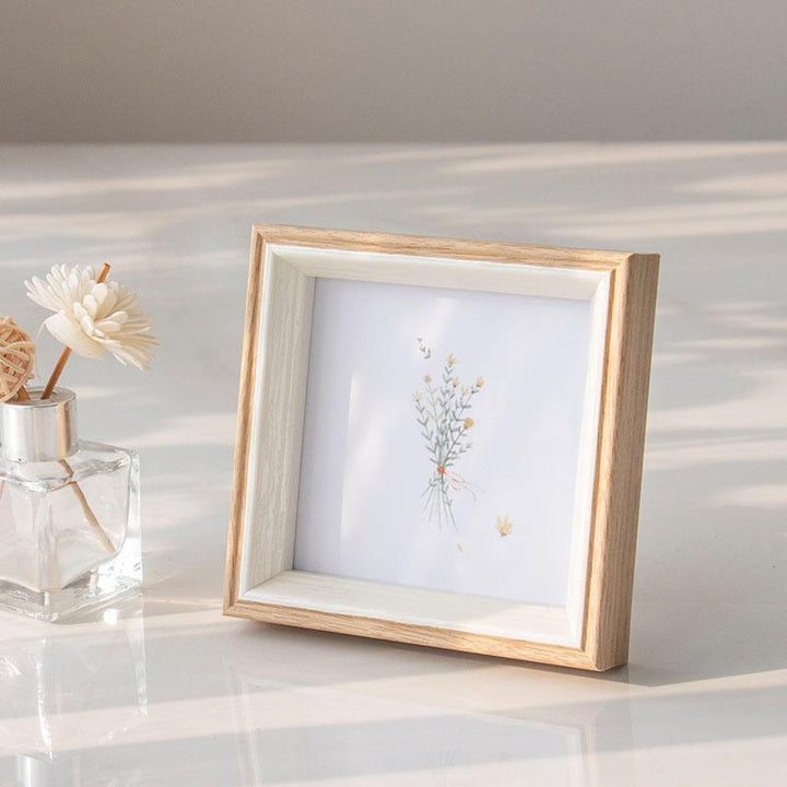 ElegantFrame – Luksus Bildekjede med Gylden Kant Skanto