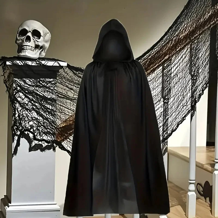 Svart kappe med hette – Lang unisex Halloween- & cosplay-sjal | Skanto