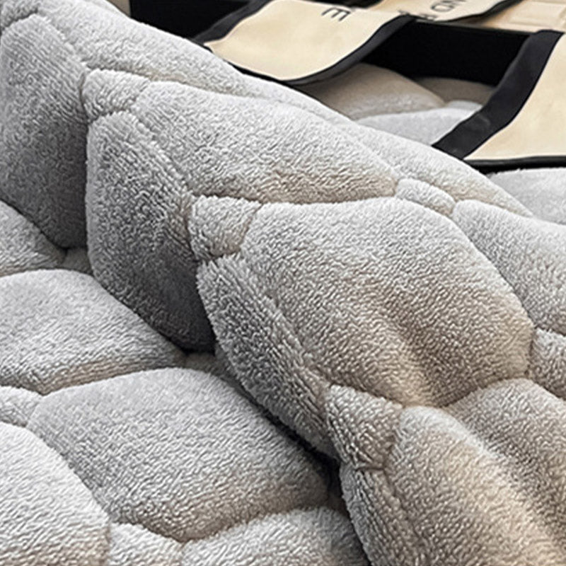 Skanto | Moderne myk kasteteppe med firkantet tekstur – Stilfullt fluffy seng- og sofatrekk