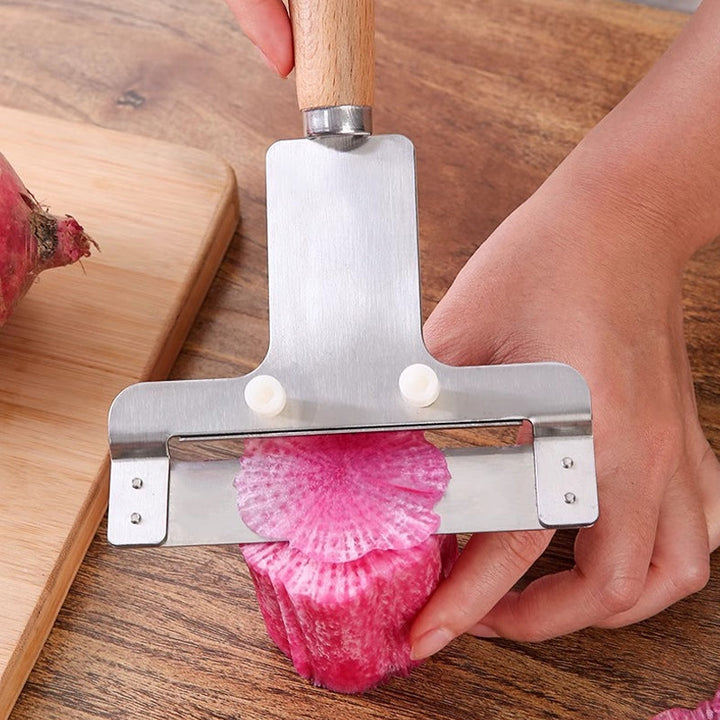 Skanto | PrepMate – Enkel peeling, kutting og rivning kombinert i et enkelt verktøy