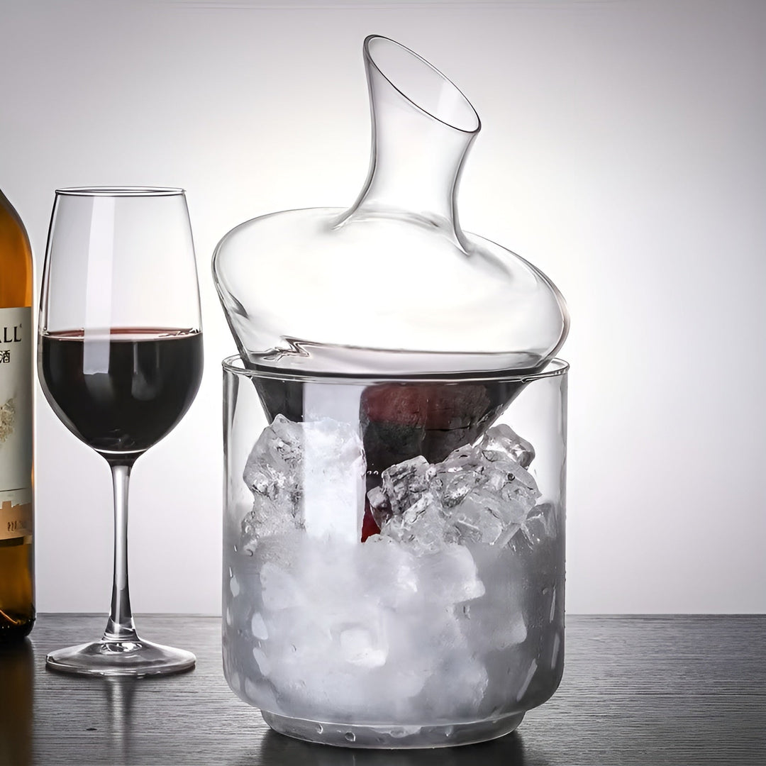 Vinkaraffel med rask lufting – Elegant fossefalldesign laget av glass | For en mer intens aroma og stilig vinopplevelse