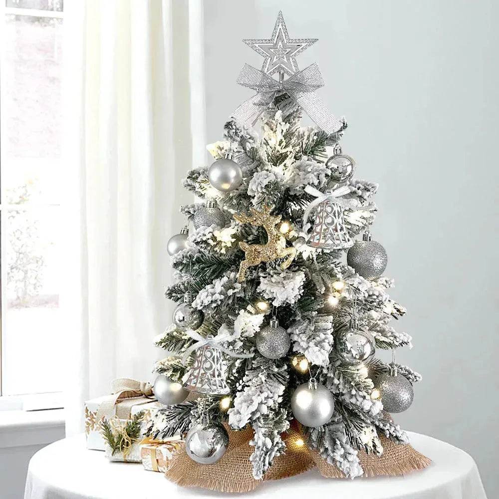 Skanto | 2ft Mini Juletræpynt med Flocked Snøfnugg, Julepynt for Bordplaten for Hjem & Kontor