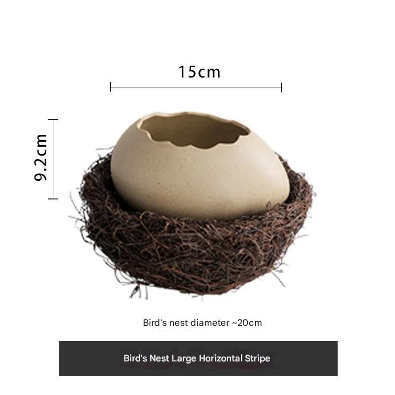 Kreativ keramisk fuglerede-eggeskallskål