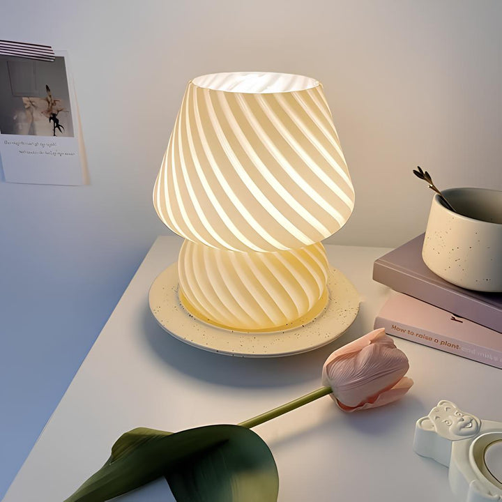 Skanto | Verra Munnblåst Glasslampe