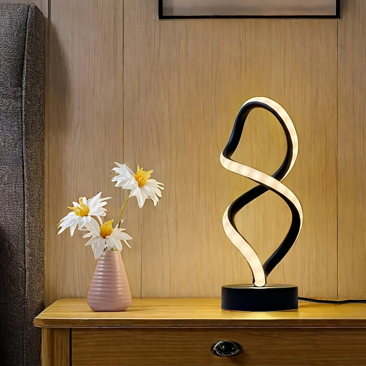 SpiraLux - Elegant Spiral Bordlampe med Fargevalg Skanto