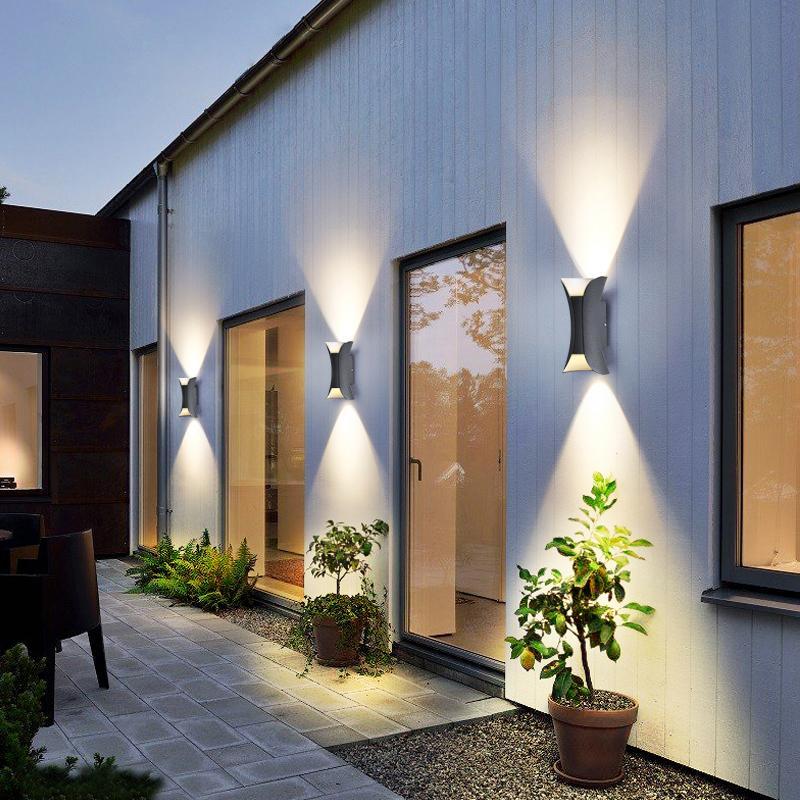 Skanto | Elegant Vanntette LED-lamper med Buet Form for Hagen
