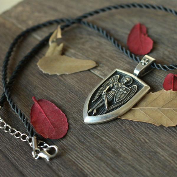 Skanto | Archangel Charm Necklace