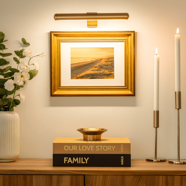 Skanto | ArtGlow LED Vegglampe – Trådløs Belysning for Kunst og Dekorasjon