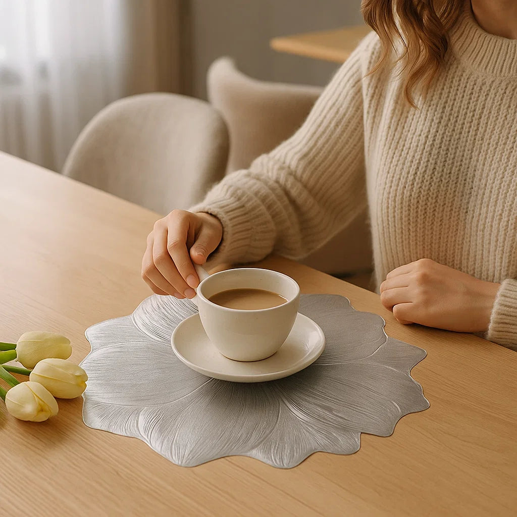 Skanto | Kreativt Blomster Bordsett - Vanntett og Oljeavstøtende