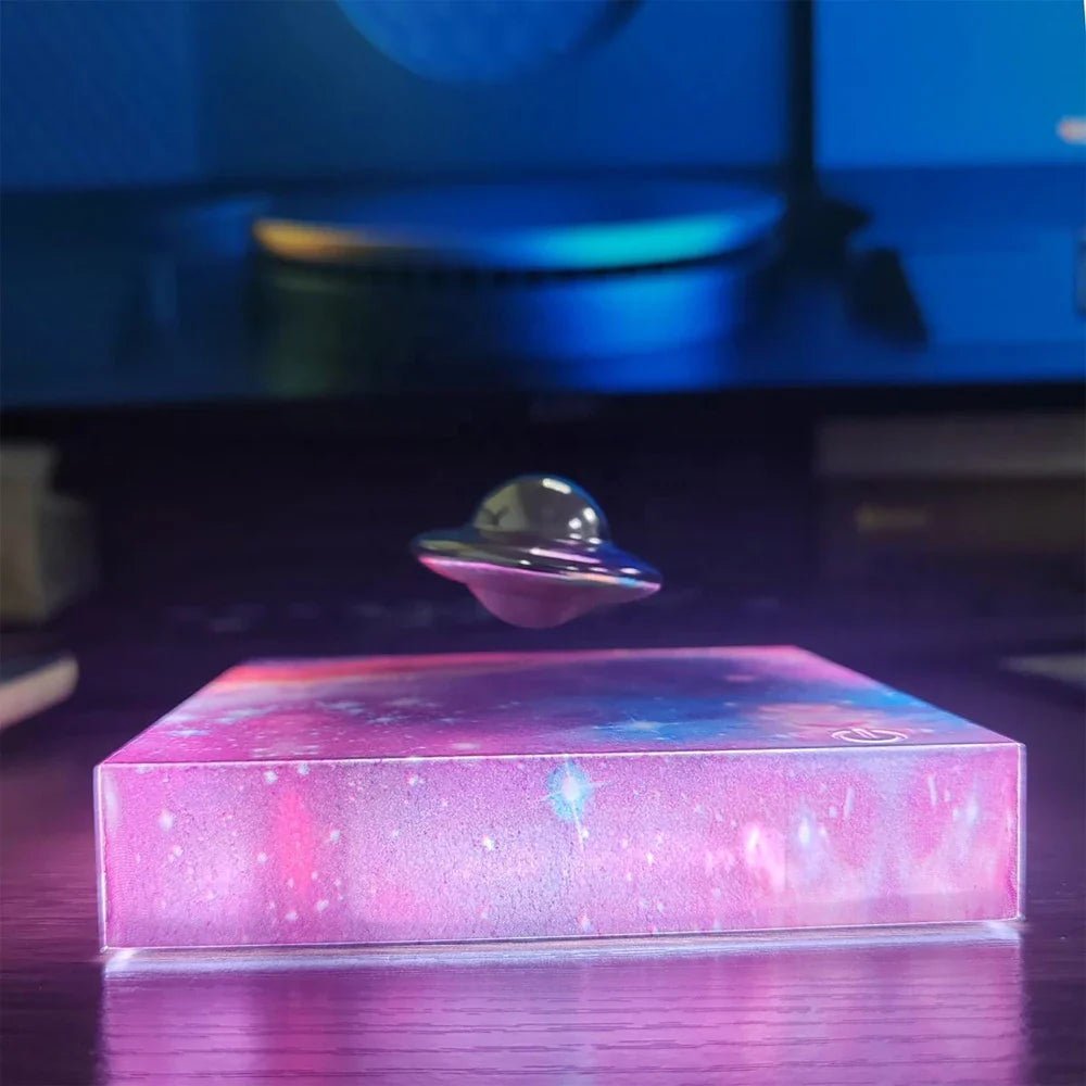 Skanto | ASTROGLOW – Magnetisk svevende romskip LED nattlampe
