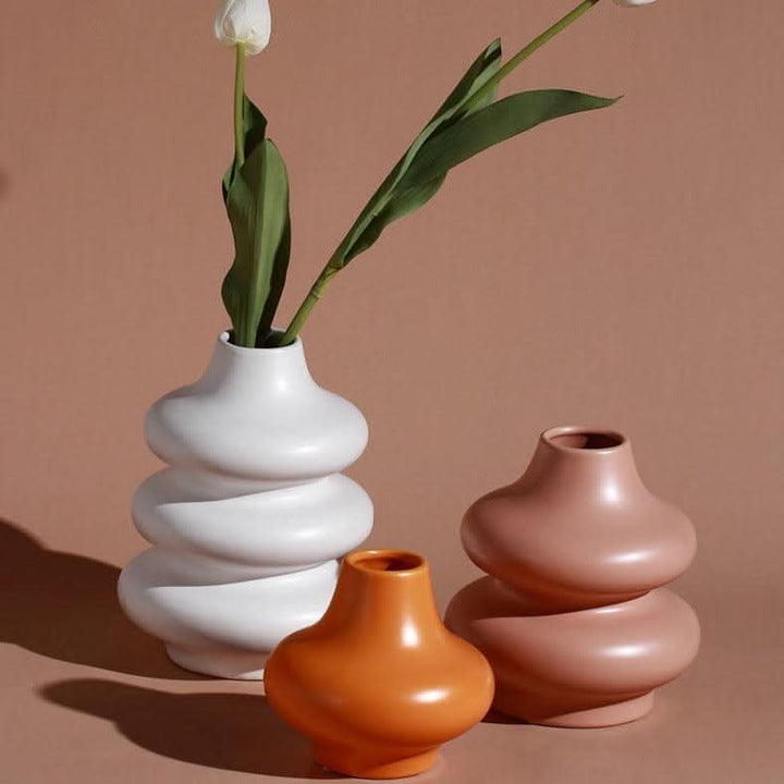 Skanto | AREVA – Elegant keramisk vase for stilige aksenter