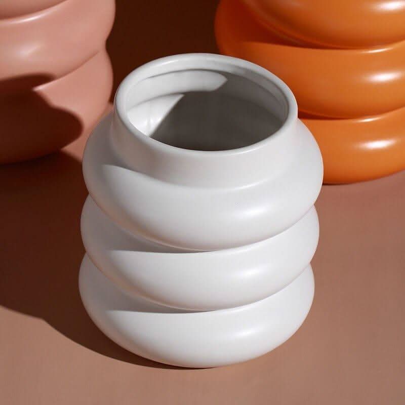 Skanto | AREVA – Elegant keramisk vase for stilige aksenter