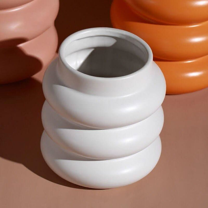 Skanto | AREVA – Elegant keramisk vase for stilige aksenter