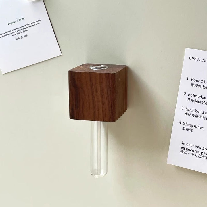 Skanto | Magnetisk Mini Vase – Tre & Glass Veggmontert Dekor for Blomster & Klipp
