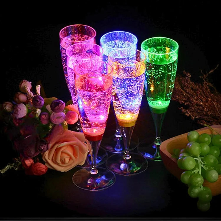 GlowSip - LED-belyst vinglasssett (6 stk) Skanto