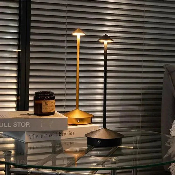 Skanto | BeamLuxe - Elegant Trådløs Bordlampe