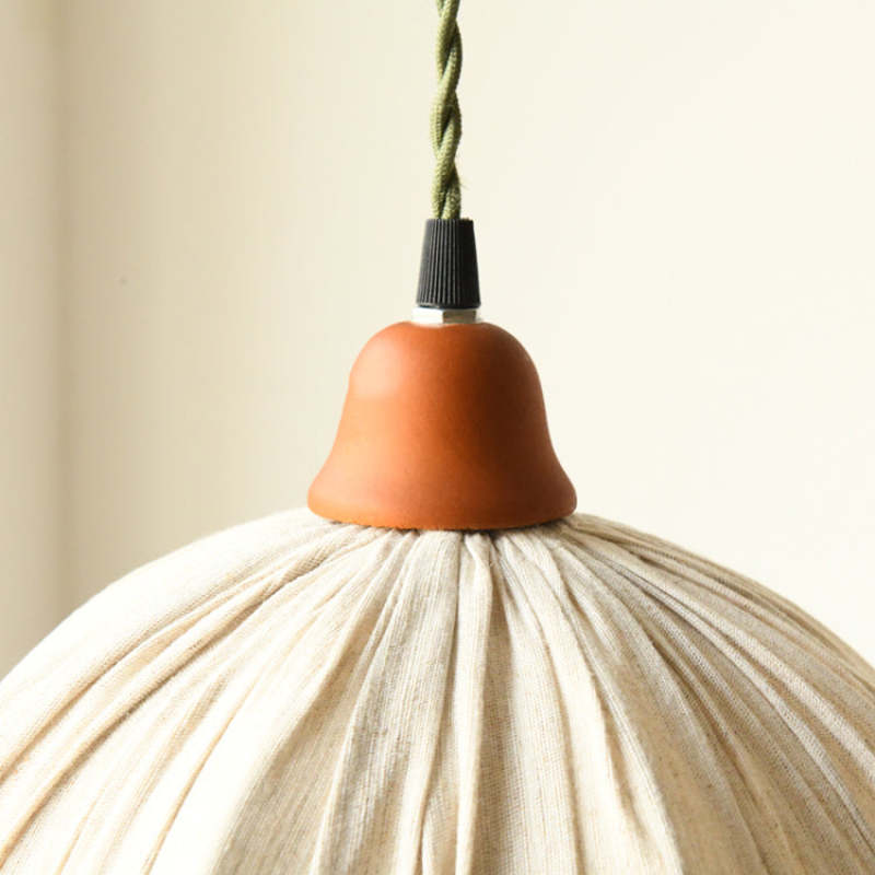 EcoLume - Minimalistisk skandinavisk LED-pendellampe med beige stoffskjerm og justerbar bue for stue og spisestue