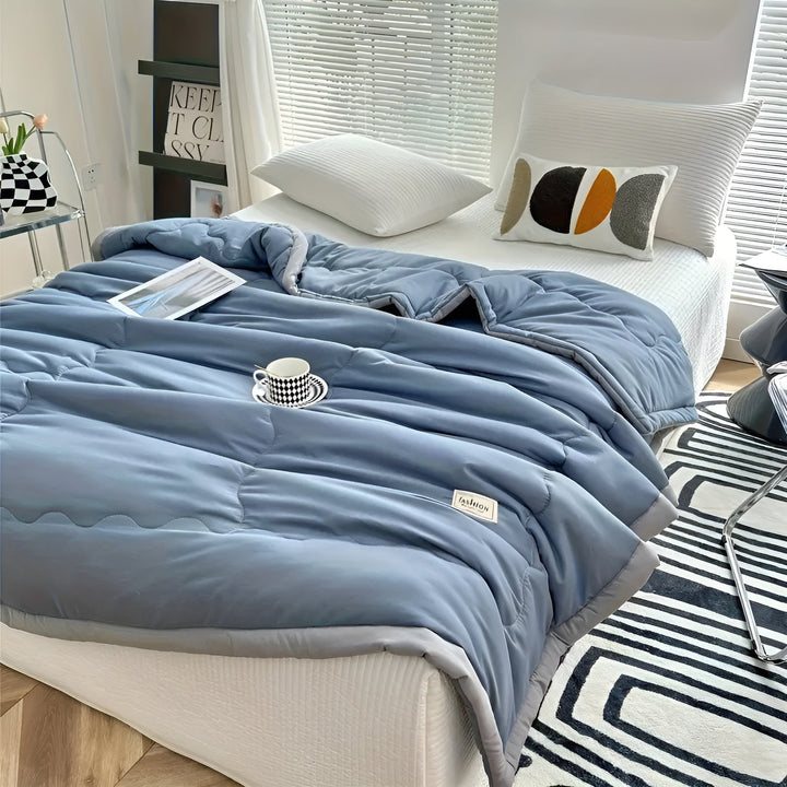 Lett sommerteppe – pustende og allsidig | For sofa, seng og reise