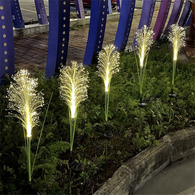 Solenergidrevet piletre-hagebelysning – Fargerik LED-hagebelysning med IP65 vannbeskyttelse