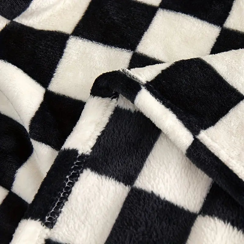 Skanto | Klassisk Rutete Teppe – Mykt og Varmt Teppe for Sofa og Soverom