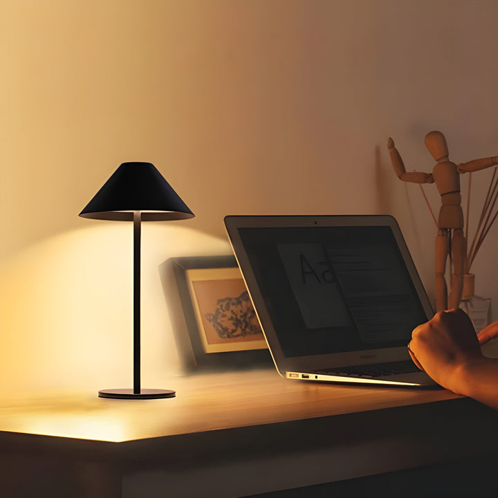 Skanto | Minimalistisk dimbar Touch bordlampe - vanntett og oppladbar lys Farge