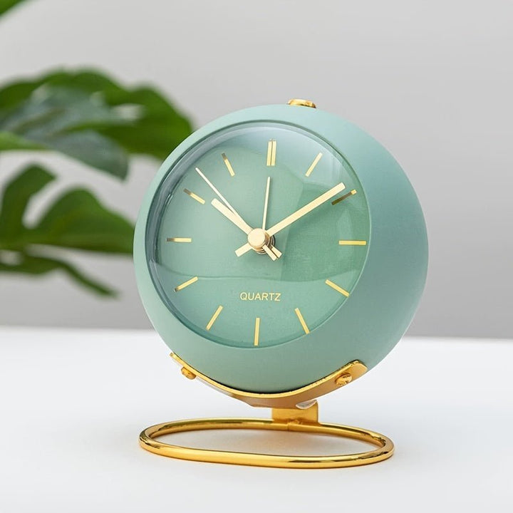 Buzzley – Retro-Analogwecker mit geräuschlosem Uhrwerk