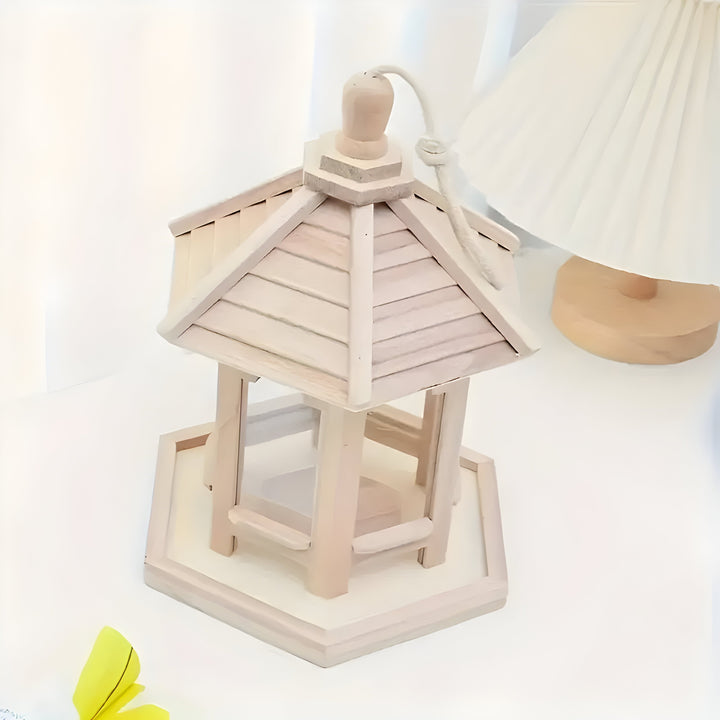 SkyPerch Nest – Hengende fuglehus i tre fra PaintaSkantoe