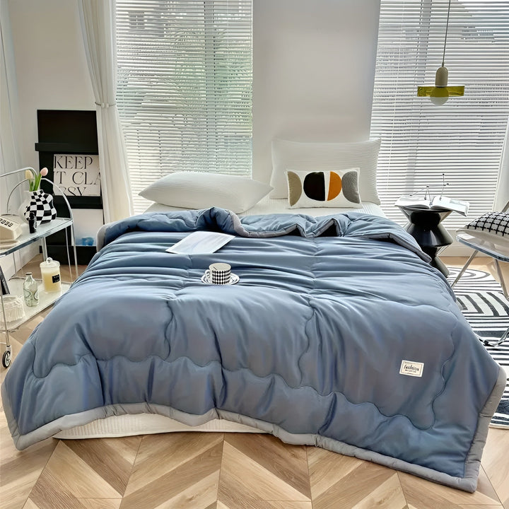 Lett sommerteppe – pustende og allsidig | For sofa, seng og reise