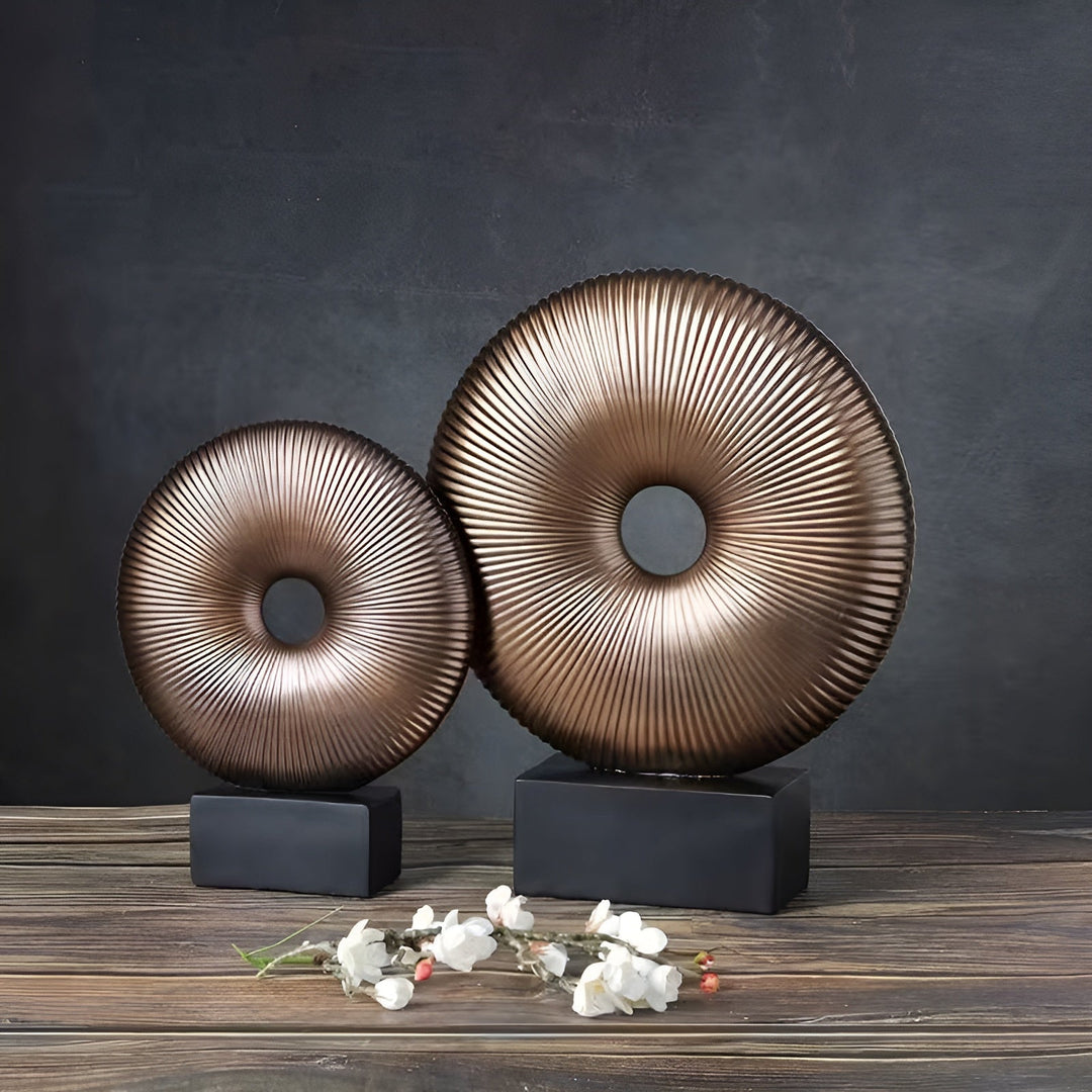 Rund Skulptur i Vintage Stil – Kinesisk Inspirert | Stilren Hjemmedekor laget av Harpiks | Skanto