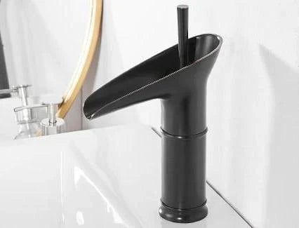 Skanto | CascadeFlow Luxe Vanntfall Basin Mixer Tap